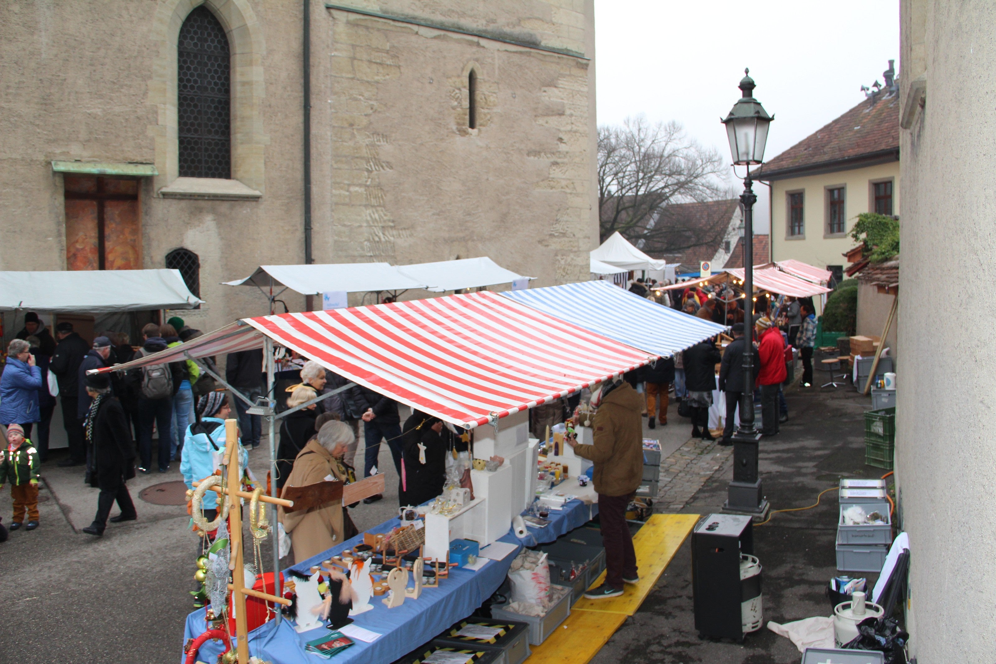 Bildstrecke - Adventsmarkt Baden Kirchplatz