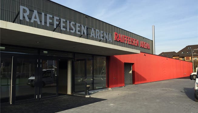 Die Raiffeisen Arena steht vor der Eröffnung.