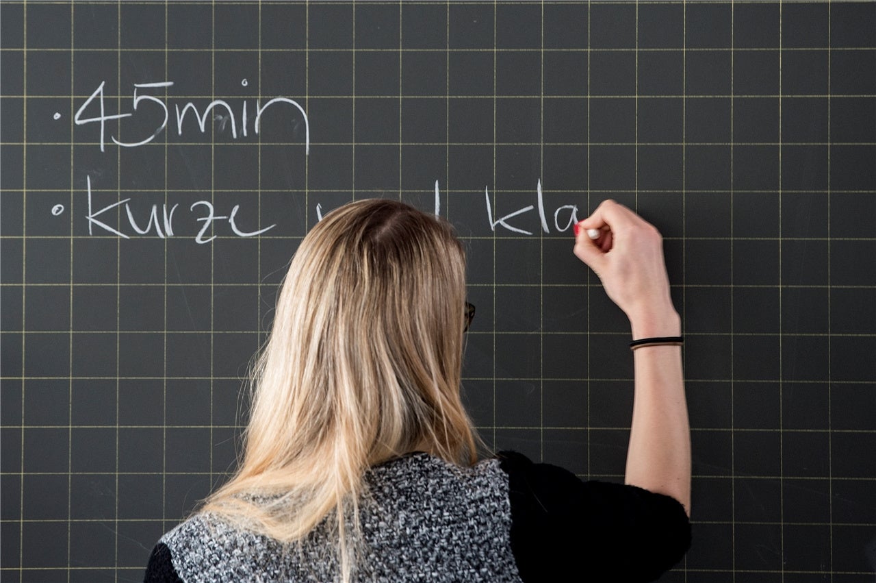 Brugg-Windisch - Die Lehrerinnen Gehen Zum Ferienauftakt In Die Schule