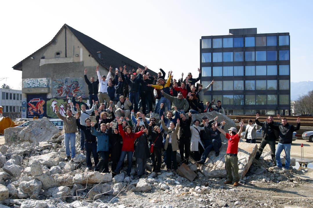 Die Kofmehl-Leute verabschiden sich im Frühling 2004 von ihrer alten Kulturfabrik