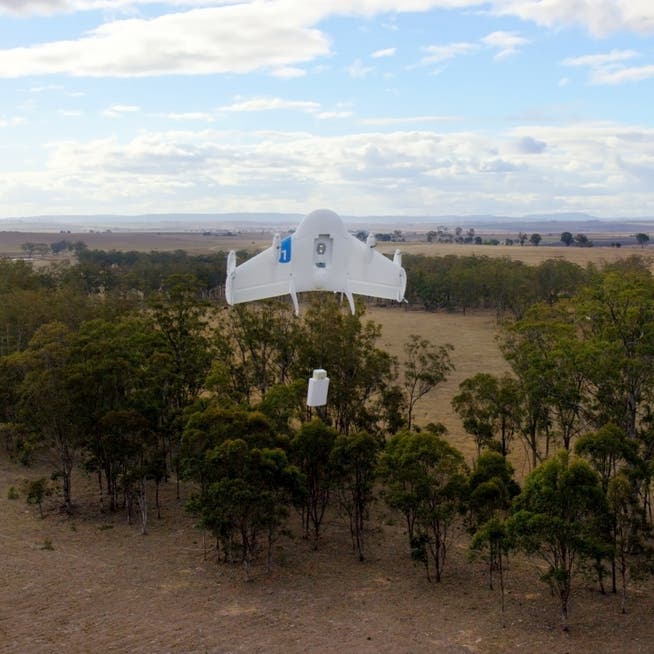 Google testet eine Drohne, die künftig auch schwerere Pakete per Luftweg zu den Kunden bringen soll.