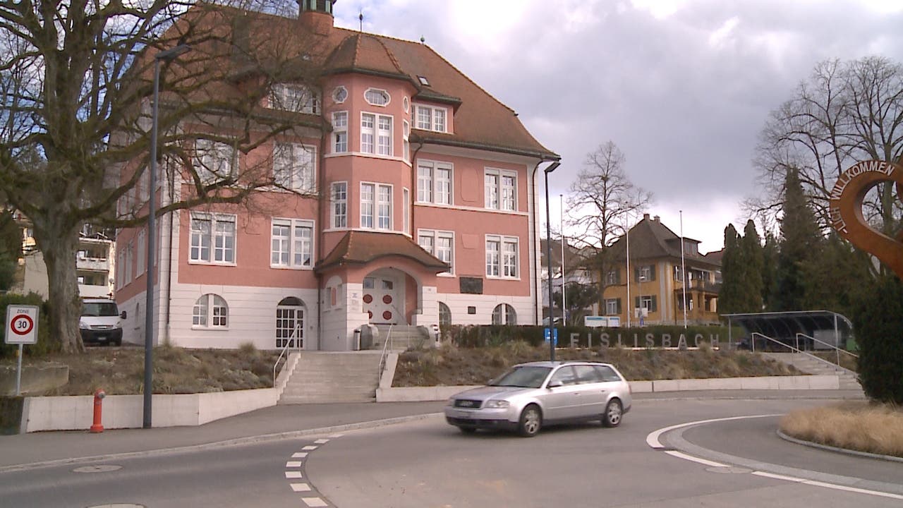 Das Gemeindehaus in Fislisbach: Hier kam es am Montag zu verbalen Drohungen gegen Mitarbeiter.