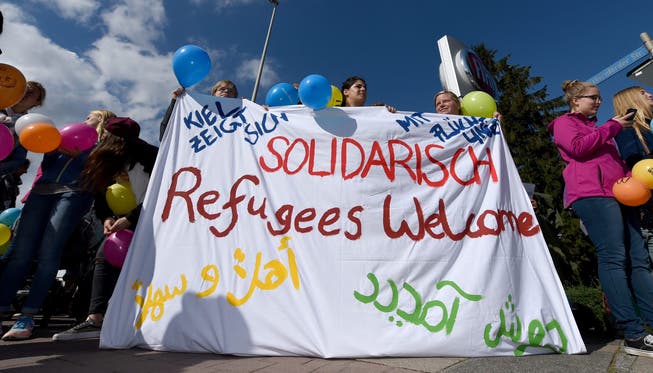 «Refugees Welcome»: Solche Transparente dürften an der Demo in Aarau auch zu sehen sein. (Symbolbild)