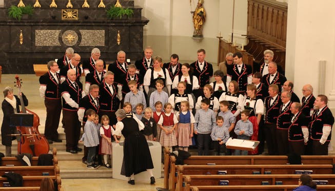 Die Bärgbrünnler probten zusammen mit dem Kinderchor den grossen Auftritt in der Eusebiuskirche.