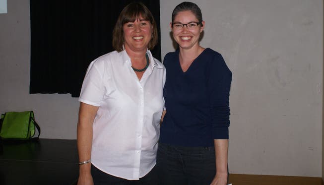 Vera Barritt (links) dankte Daniela Bilinski.