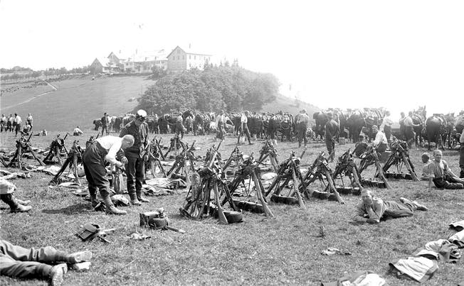 Infanterie auf dem Weissenstein. Bilder: zvg