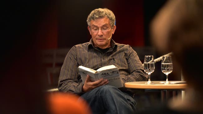 Charles Lewinsky liest an der Oltner Buchmesse aus seinem neuesten Roman «Kastelau».