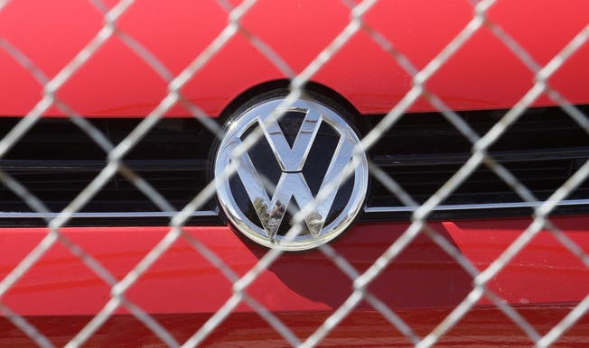 Ein Volkswagen Diesel hinter Gitter eines VW-Lagers in der Nähe von Salt Lake City, USA.