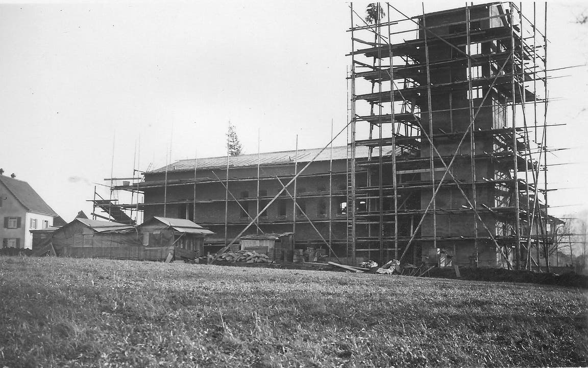 1939 wird die reformierte Kirche in Wettingen gebaut