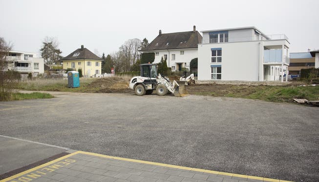 2009 hatte die Gemeindeversammlung die «altersgerechten Wohnungen» am Dorfplatz in Auftrag gegeben. (Archiv)