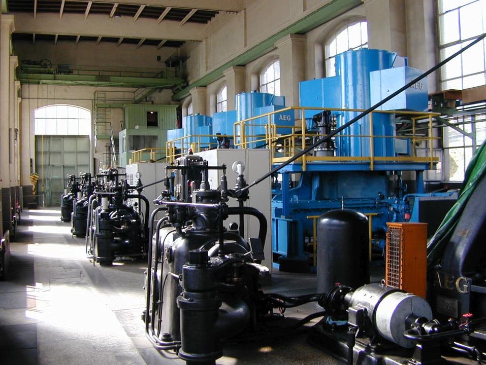 Im Innern des alten Maschinenhauses im Kraftwerk von 1898