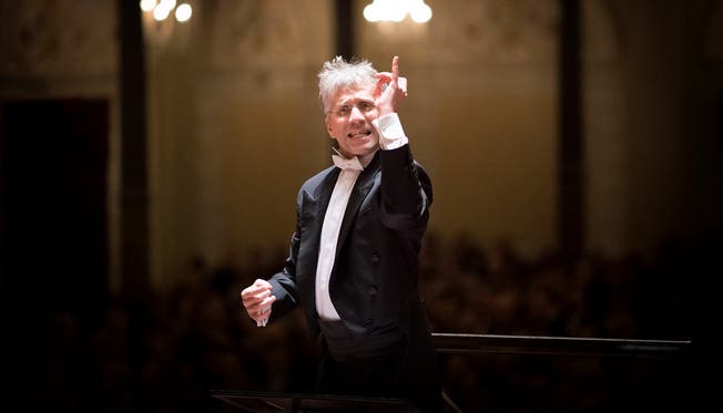 Der Dirigent Giovanni Antonini mit Leidenschaft und Wissen