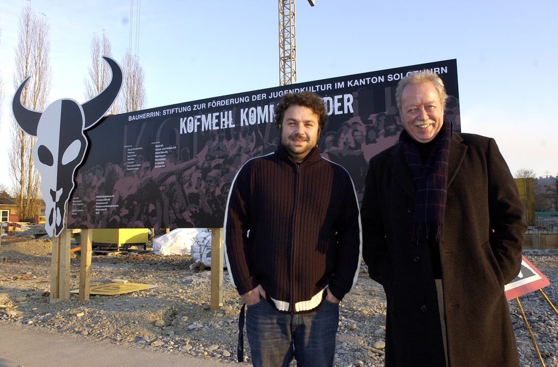 Pipo Kofmehl und Rolf Studer im November 2004 vor der Kulturfabrik im Bau.