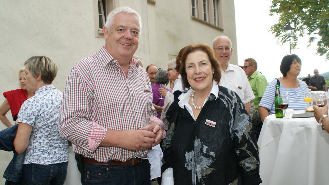 Christine Egerszegi, OK-Präsidentin des "Eidgenössischen", und Marcel Suter, Geschäftsführer, freuten sich über den gelungenen Auftraktanlass und das trockene Wetter.