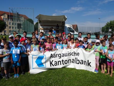 Unterstützung von Grossen für die Kleinen Aargauische Kantonalbank, Oftringen