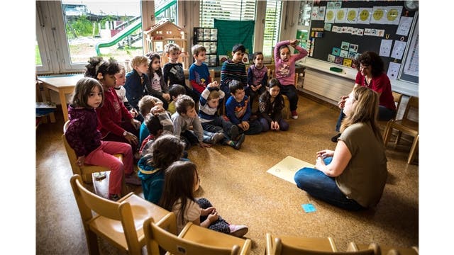 Ab 2018 verdienen Kindergärtner im Aargau gleich viel wie Primarlehrer.