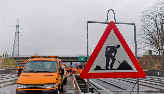 Baustellen auf Autobahnen: Erhöhte Aufmerksamkeit gefordert. (Symbolbild az)