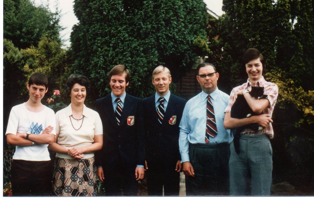 Schöne Erinnerungen Der Autor des Beitrags, 3. von rechts, hat 1977 auch am Jungfliegeraustausch teilgenommen und war zusammen mit Daniel Wagner aus Schönbühl zu Gast bei der Royal Air Force in Grossbritannien