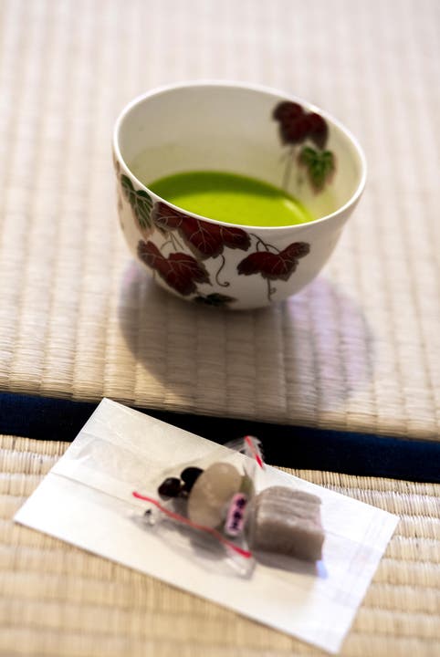 Impressionen der Teezeremonie in der japanischen Teeschule in Grenchen