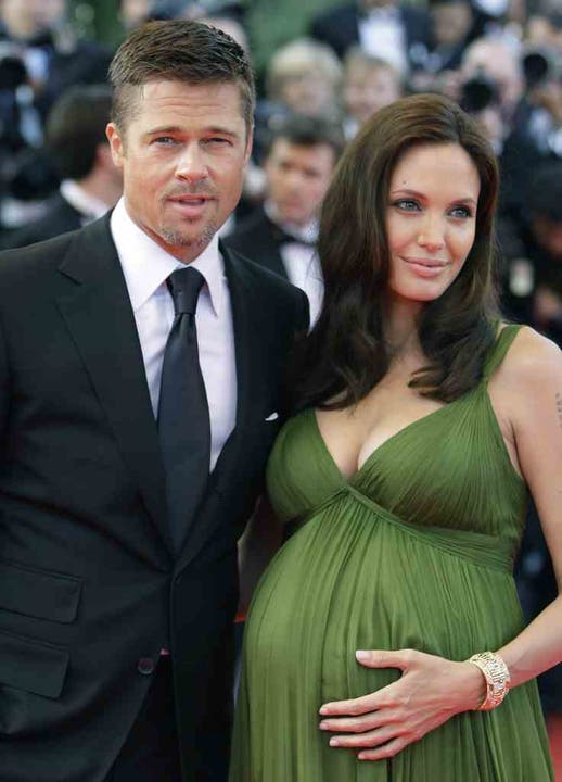 Angelina Jolie mit Brad Pitt hochschwanger in Cannes 2008