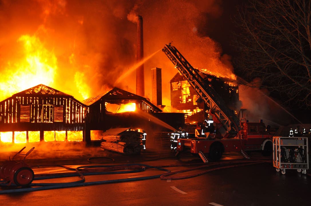 In Balsthal ist am Silvesterabend eine Schreinerei vollständig abgebrannt.