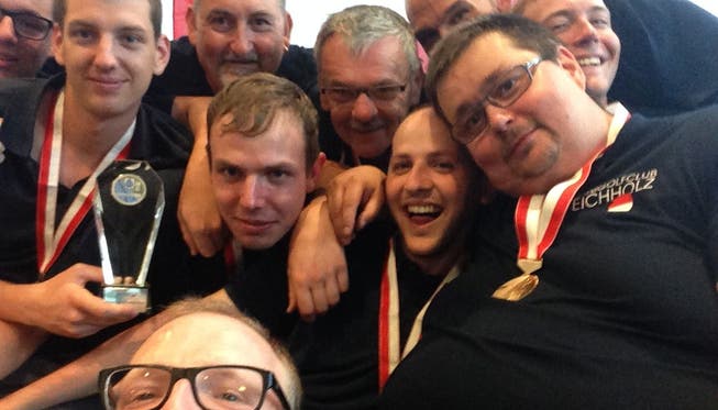 Die Spieler von Eichholz Gerlafingen hielten ihre Freude nach dem Meistertitel auf einem Selfie fest.