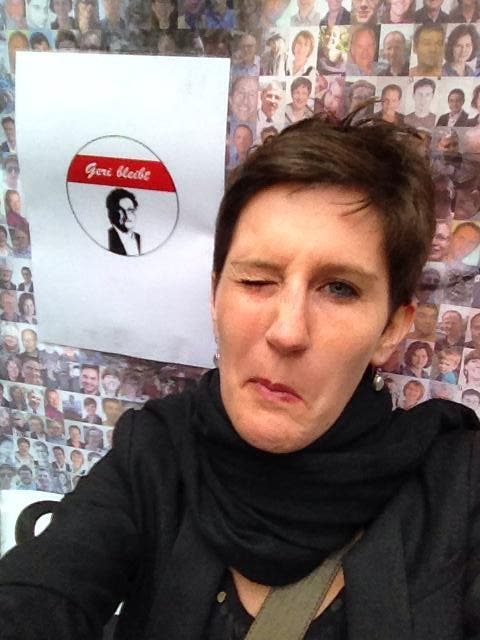 Steffi Kessler solidarisiert sich mit Geri Müller mit einem Augenzwinkern.