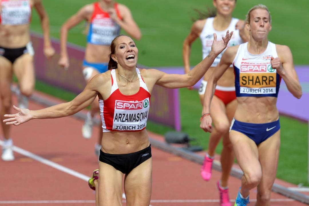 Die Weissrussin Maryna Arzamasova holt Gold über 800 Meter.