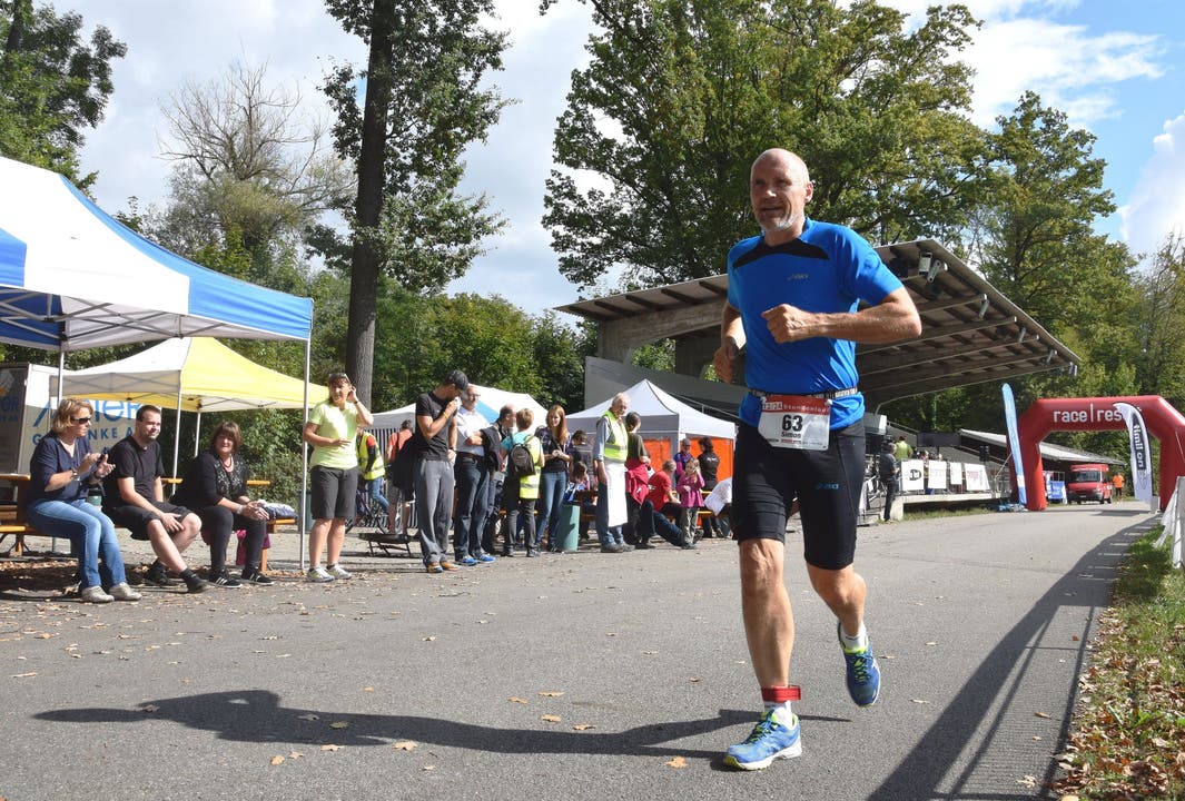 Ausdauersportler Simon Schmid aus Mönthal nimmt am 6-Stunden-Lauf teil