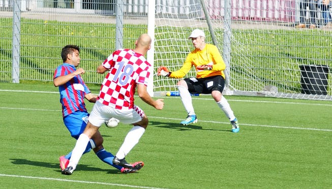 Lapenda trifft in der 94. Minute zum 2:1 für Croatia.