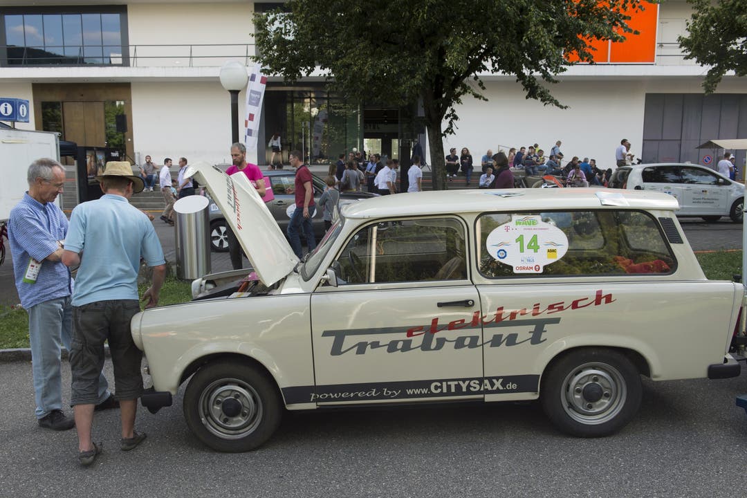 Die grösste Elektro-Auto-Rallye der Welt fuhr durch die Region
