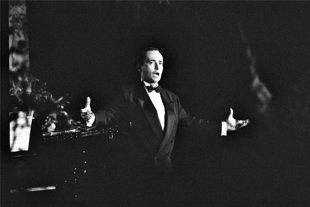 1991 sang Carreras beim Classic Openair Solothurn, das der Unternehmer und Opernfan Dino Arici damals gegründet hatte. Alsbald kamen 12 000 Menschen ans Festival.