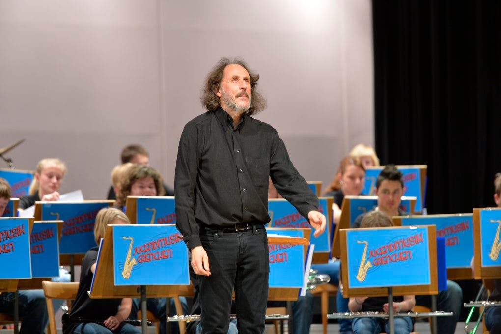 Leiter und Dirigent Ueli Steffen