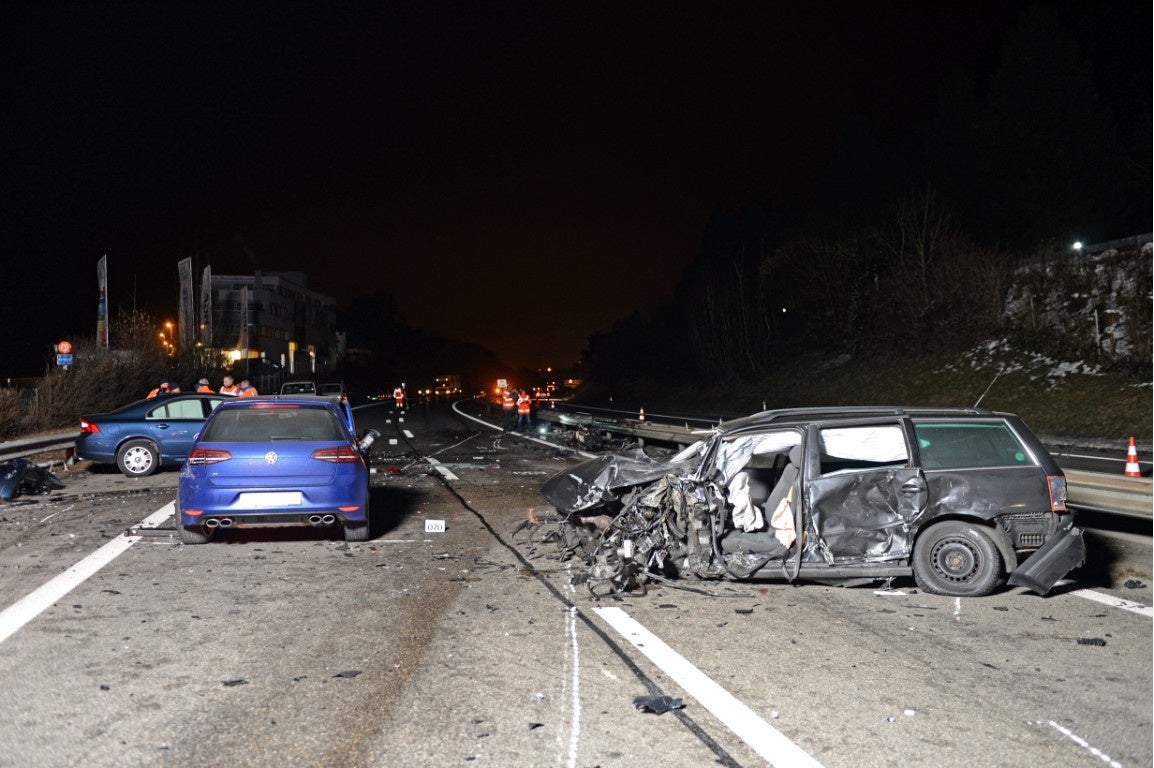 A3/Altendorf (SZ) - Schwerer Unfall Auf Der A3 Wegen Geisterfahrerin