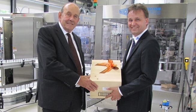Martin Lehmann (links) mit dem neuen Geschäftsführer Roland Koch.