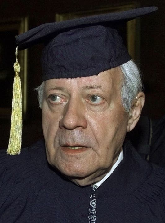 Schmidt wird im Jahr 2000 die Ehrendoktorwürde der israelischen Universität von Haifa verliehen