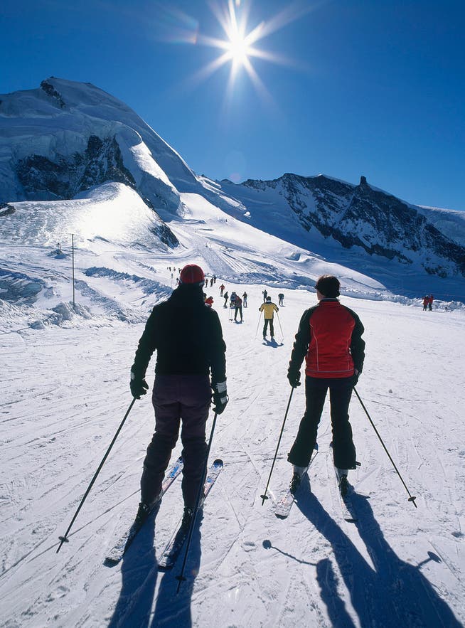 Die Schweizer Wintersportorte (hier Saas Fee) kämpfen um die Gäste aus dem Euro-Raum.