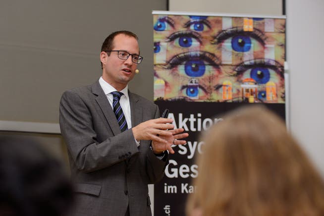 Christian Imboden von den Psychiatrischen Diensten der Solothurner Spitäler AG (soH) referierte in der Solothurner Jugendherberge