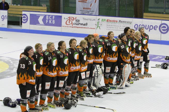 Eine Einheit - Die Inlinehockey-Damenmannschaft aus Rothrist