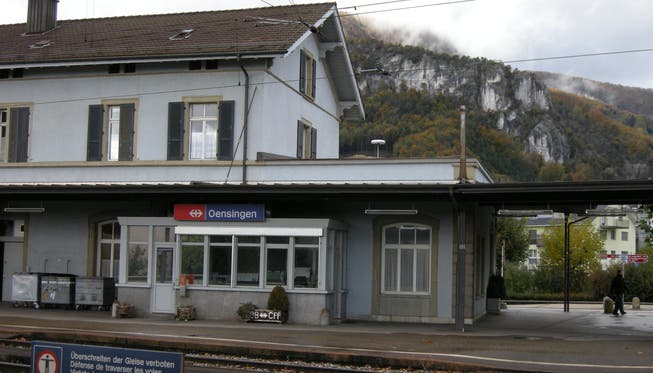 Das gesamte Bahnhofsgebäude soll saniert werden. (Archiv)