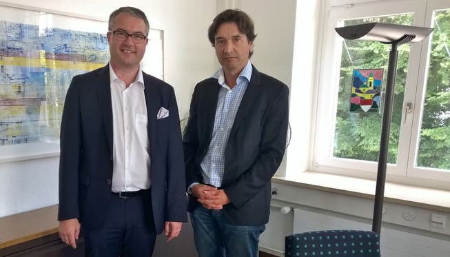Regierungsrat Remo Ankli (l.) besucht Grenchens Stadtpräsident François Scheidegger