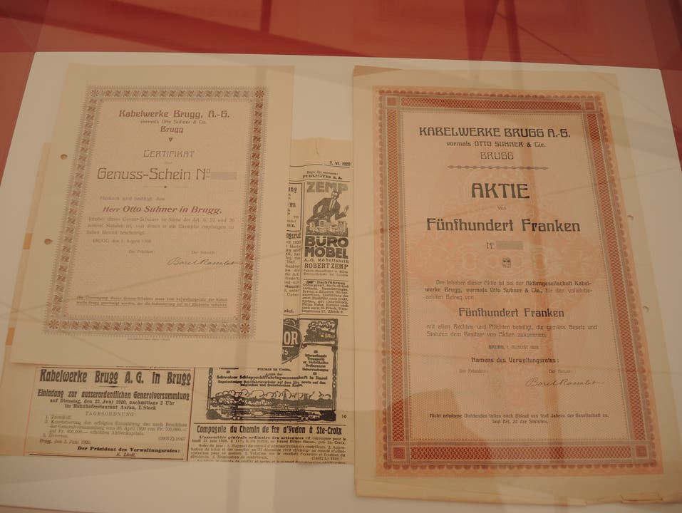 Die Ausstellung präsentiert viele Originaldokumente aus der 100 jährigen Firmengeschichte