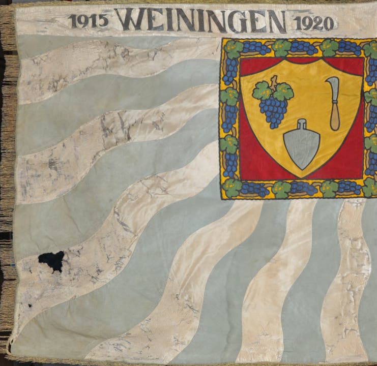 Vorderseite der ersten Vereinsfahne aus dem Jahr 1920.