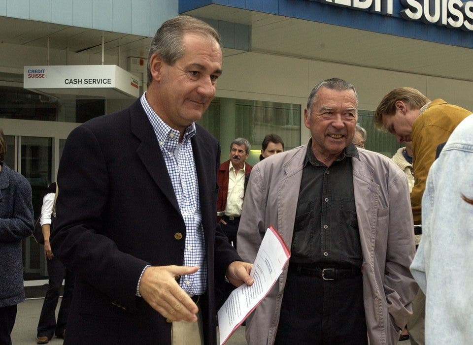 Peter Travaglini mit dem damaligen Stadtpräsidenten Boris Banga Travaglini erhielt 2001 den Chappelitüfel