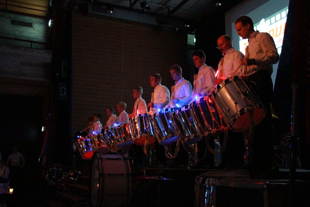 Die Schlagzeuger sorgten mit einer Lichtshow für ein Highlight.