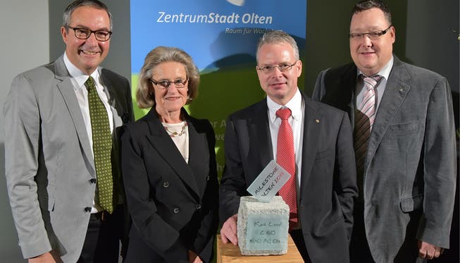 Von links Urs Blaser, Hilde Schwab, Kurt Loosli (Milestonepreisträger 2014) und Marc Thommen (Laudator).