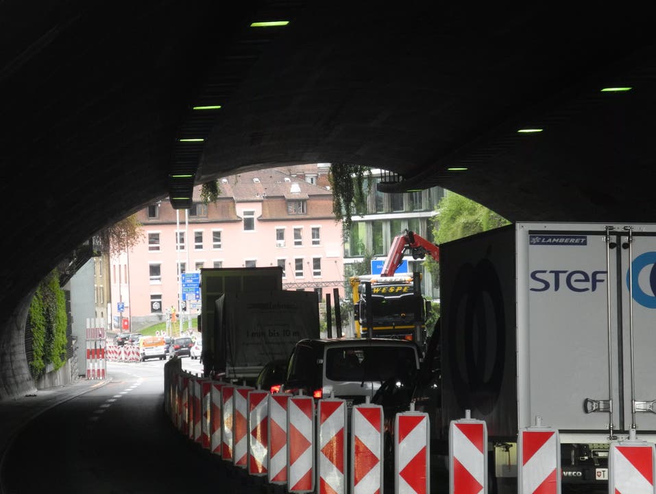 Viel Verkehr im Schlossbergtunnel