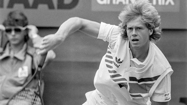 1986 ist Stefan Edberg das Aushängeschild des Turniers in Gstaad. Er gewinnt den Final gegen den Schweizer Roland Stadler.