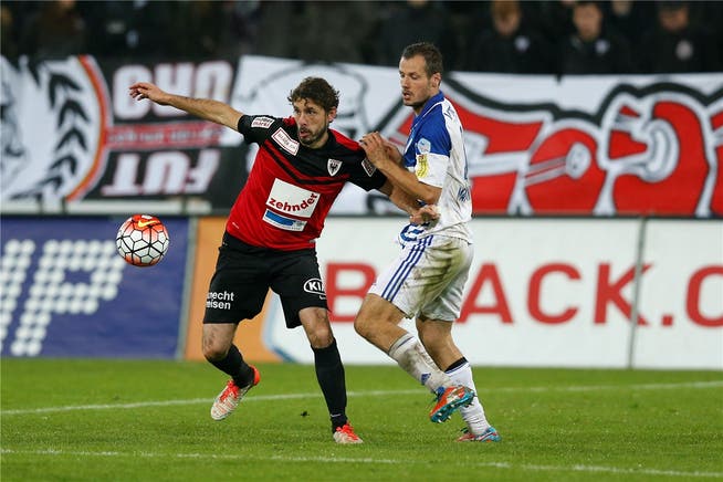 FCA-Innenverteidiger Juan Pablo Garat leistet sich im Test gegen Vaduz einen unverzeilichen Ausraster.