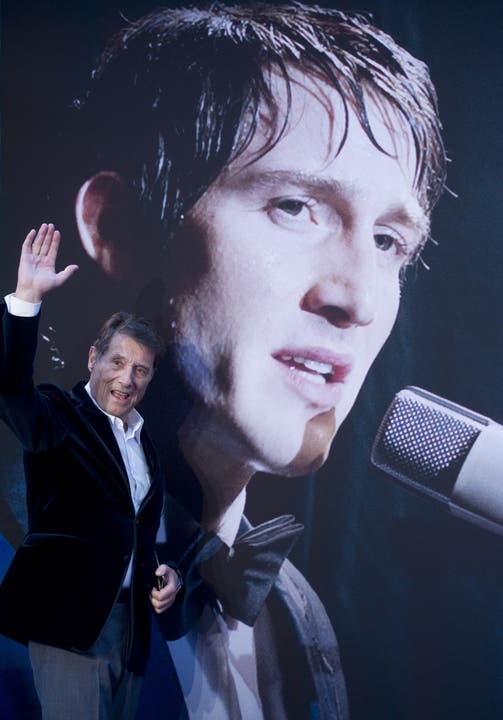 Udo Jürgens posiert am 14. September 2011 in Berlin bei der Premiere des Films "Der Mann mit dem Fagott" auf dem roten Teppich. Der Film nach dem autobiografischen Roman von Udo Jürgens wurde in der ARD gezeigt.